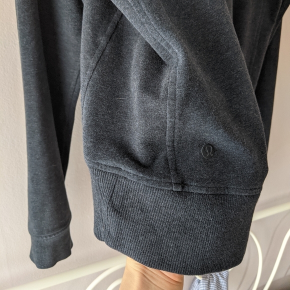 NWOT Lululemon crewneck - Picture 6 of 8